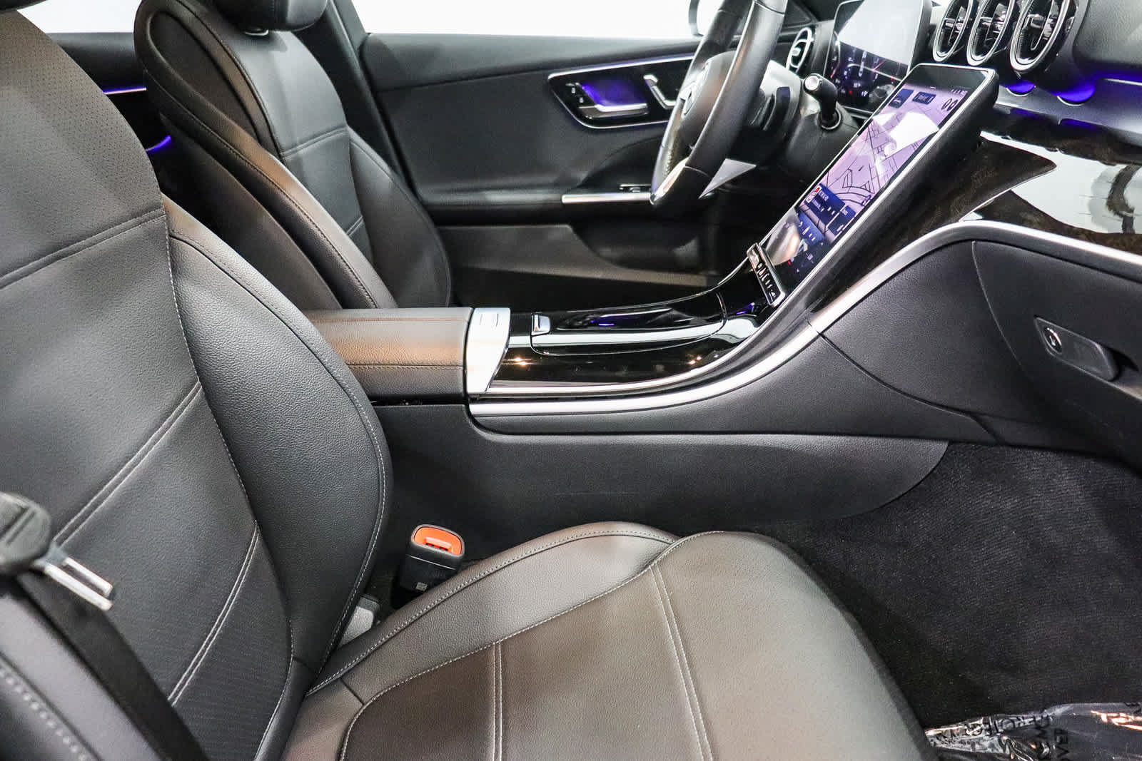 Certified 2024 Mercedes-Benz C 300 Sedan image 17