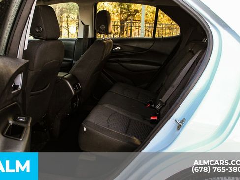 Used 2020 Chevrolet Equinox LT image 18