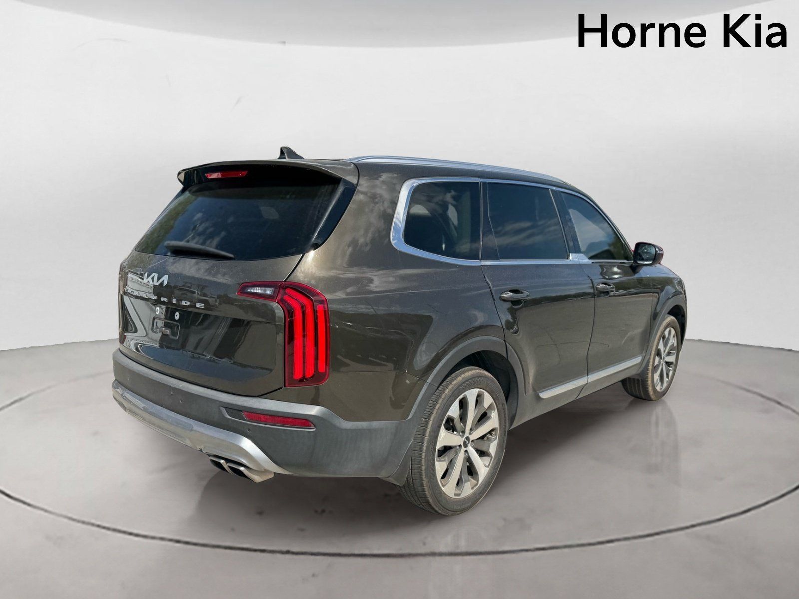 Used 2022 Kia Telluride EX w/ EX Premium Package FWD image 4