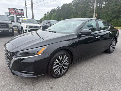 Used 2025 Nissan Altima 2.5 SV
