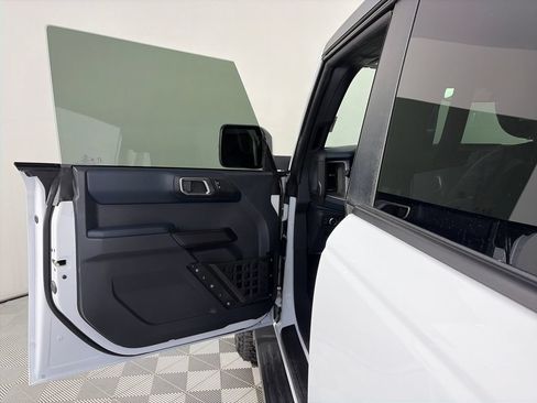 Used 2024 Ford Bronco Outer Banks AWD/4WD image 10