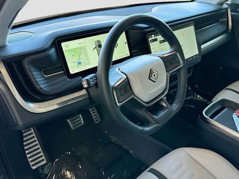 Used 2023 Rivian R1S Adventure image 9