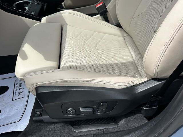 Used 2025 BMW X1 xDrive28i w/ Technology Package AWD/4WD image 14