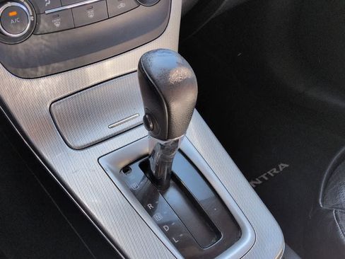 Used 2015 Nissan Sentra SR w/ SR Premium Package FWD image 31