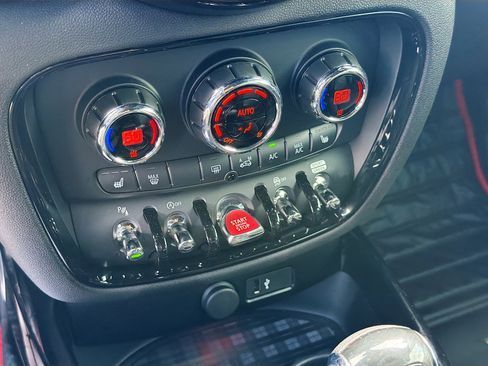 Used 2022 MINI Cooper Clubman John Cooper Works image 33