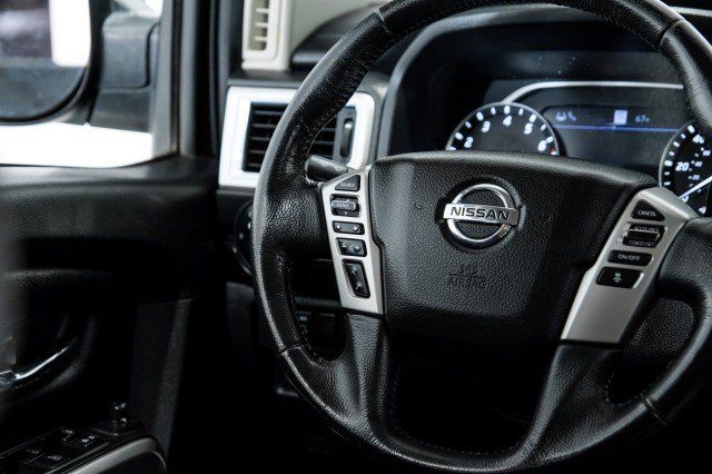 Used 2021 Nissan Titan SV w/ SV Convenience Package AWD/4WD image 14