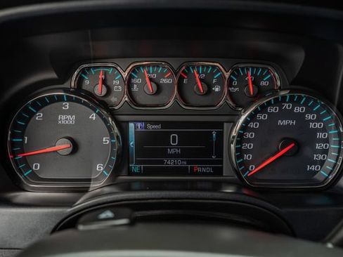 Used 2018 Chevrolet Silverado 1500 LT w/ Texas Edition AWD/4WD image 25