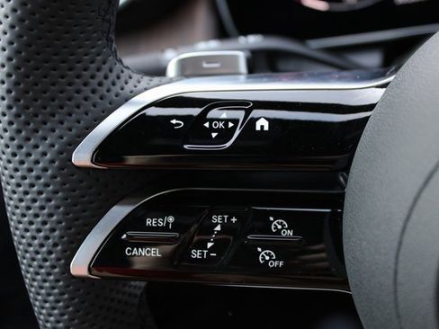 New 2025 Mercedes-Benz GLC 350e 4MATIC image 19