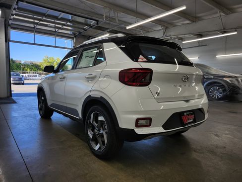 New 2026 Hyundai Venue SEL FWD image 21