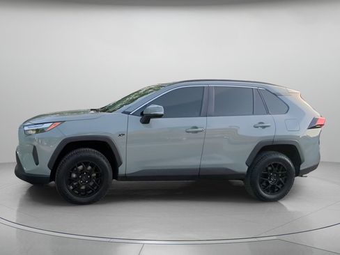 Used 2022 Toyota RAV4 XLE w/ Convenience Package FWD image 15