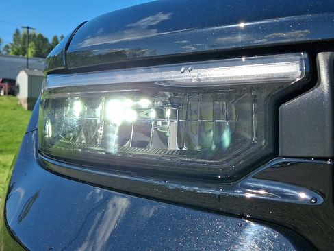 Certified 2023 Jeep Grand Cherokee Limited w/ Black Appearance Package AWD/4WD image 9