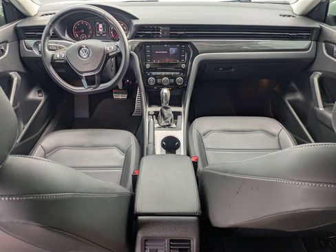 Used 2020 Volkswagen Passat 2.0T R-Line FWD image 2