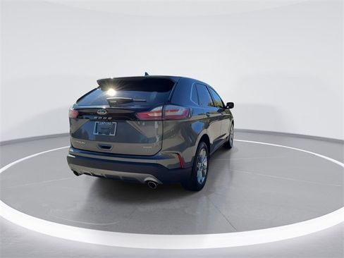 Used 2024 Ford Edge Titanium image 8