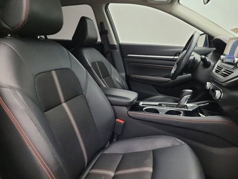 Used 2023 Nissan Altima 2.5 SR FWD image 21