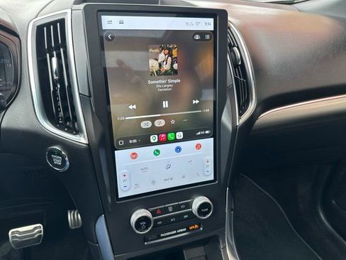 Used 2022 Ford Edge ST w/ Equipment Group 401A image 18