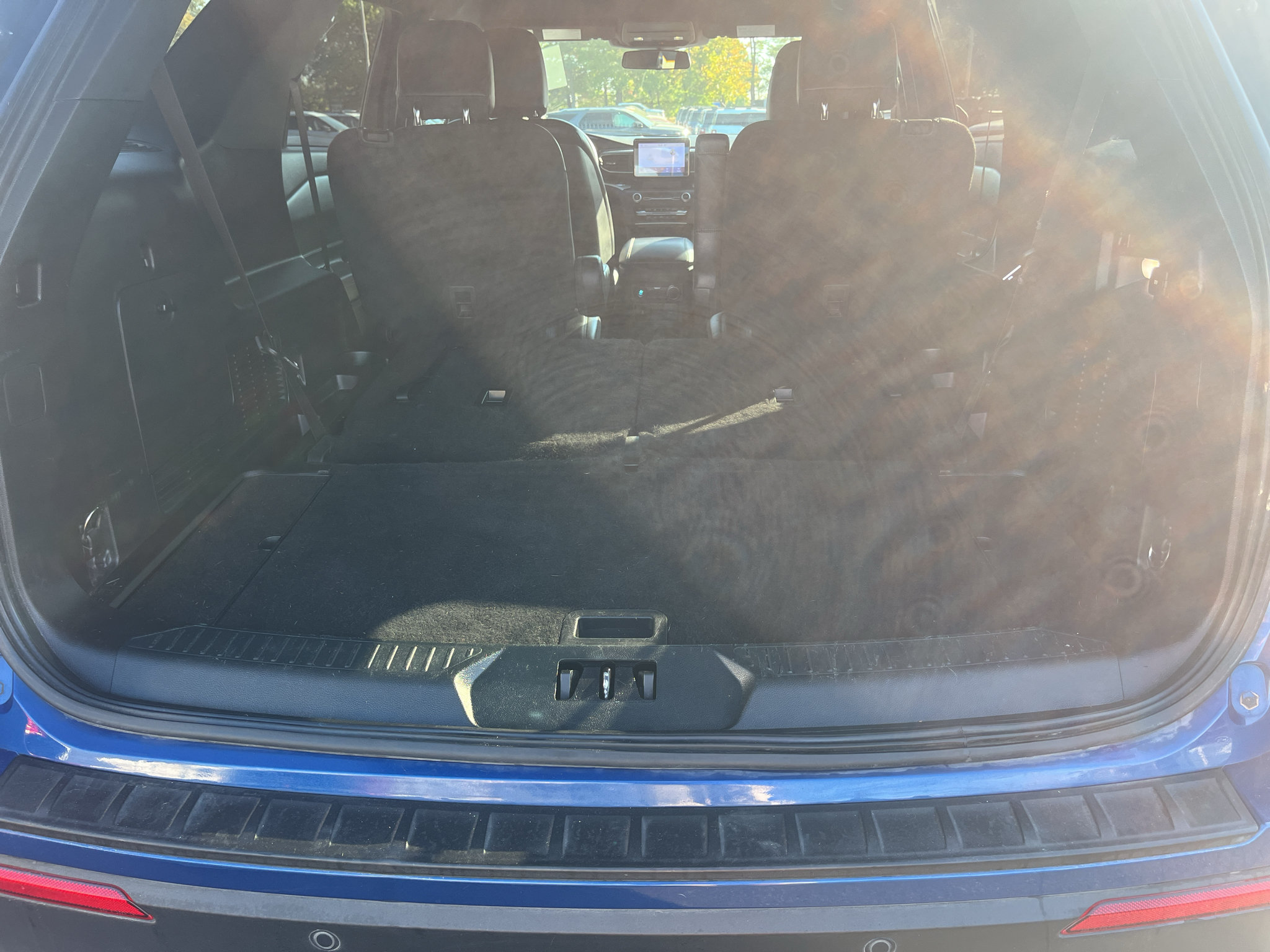 Used 2020 Ford Explorer XLT w/ Equipment Group 202A RWD image 7