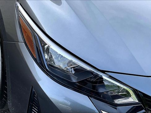 Used 2024 Nissan Sentra S image 26