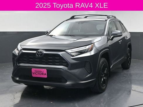 Used 2025 Toyota RAV4 XLE w/ Convenience Package image 2