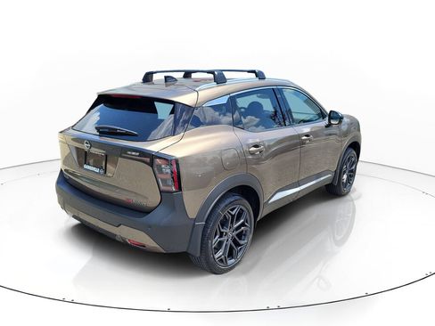 New 2026 Nissan Kicks SR w/ Cold Weather Package AWD/4WD image 2