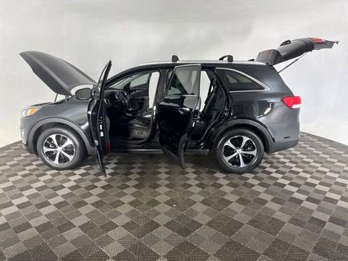 Used 2017 Kia Sorento EX FWD image 11