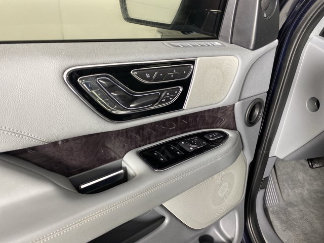 Used 2021 Lincoln Navigator Reserve w/ Luxury Package AWD/4WD image 15