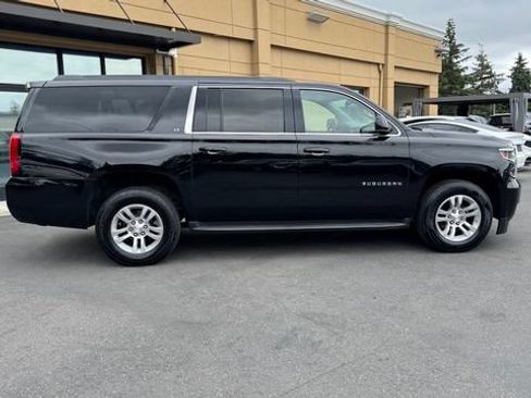 Used 2020 Chevrolet Suburban LT AWD/4WD image 8