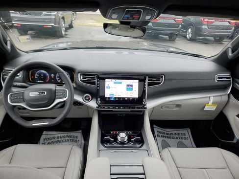 Used 2025 Jeep Wagoneer Series II image 17