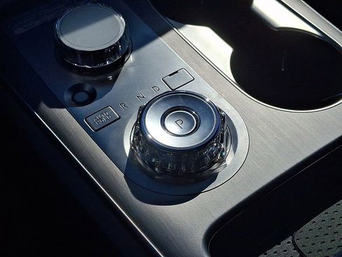 Used 2026 Genesis GV70 2.5T Advanced image 8