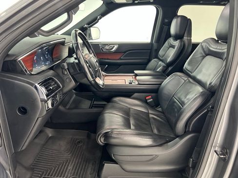 Used 2021 Lincoln Navigator L Reserve RWD image 19
