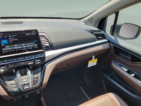 New 2026 Honda Odyssey Touring image 18