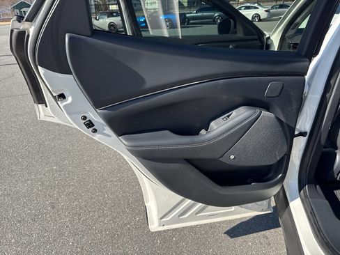 Used 2021 Ford Mustang Mach-E Premium image 31