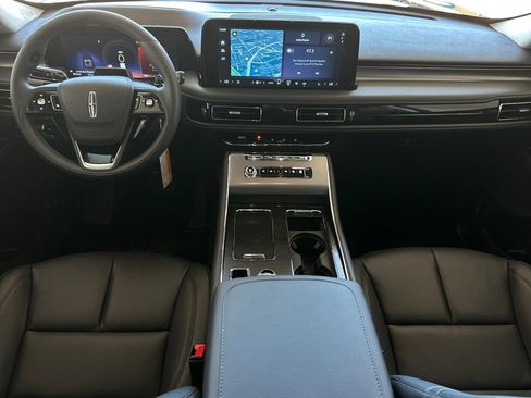 New 2026 Lincoln Aviator AWD image 12