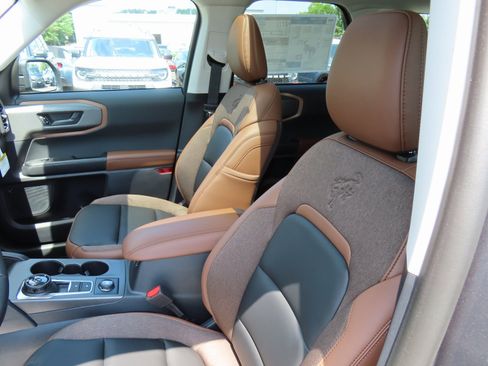 New 2025 Ford Bronco Sport Outer Banks w/ Outer Banks Tech Package+ image 19