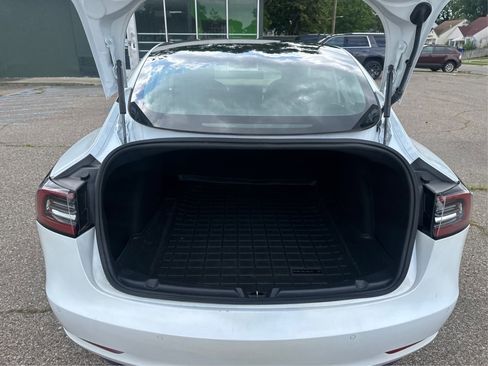 Used 2018 Tesla Model 3 Long Range image 14