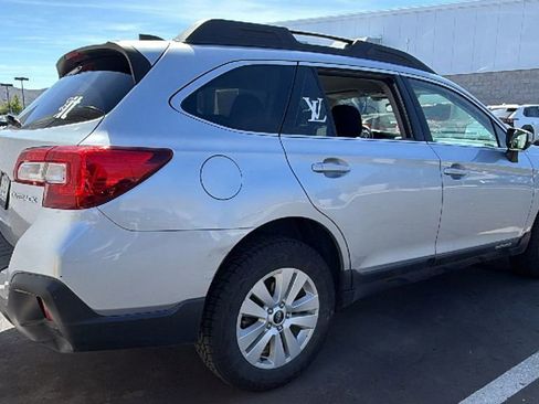 Used 2019 Subaru Outback 2.5i Premium AWD/4WD image 2