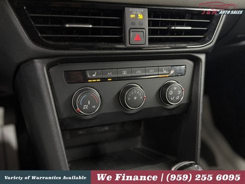 Used 2022 Volkswagen Taos SE AWD/4WD image 18