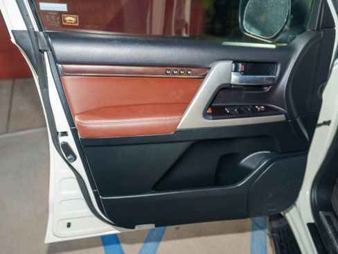 Used 2021 Toyota Land Cruiser image 26