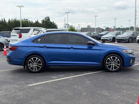 Certified 2024 Volkswagen Jetta Sport FWD image 4