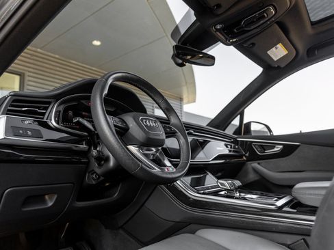 Used 2022 Audi SQ7 Premium Plus AWD/4WD image 24