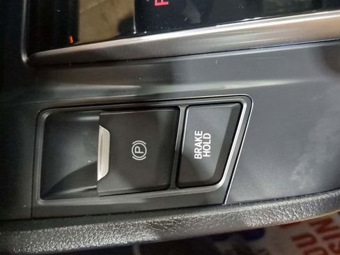 Used 2019 Honda CR-V Touring image 39