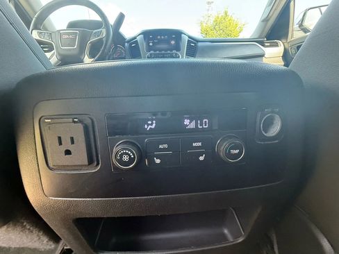 Used 2015 GMC Yukon SLT w/ HD Trailering Package image 24