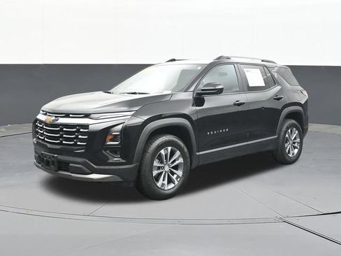 Used 2025 Chevrolet Equinox LT w/ Convenience Package II FWD image 4