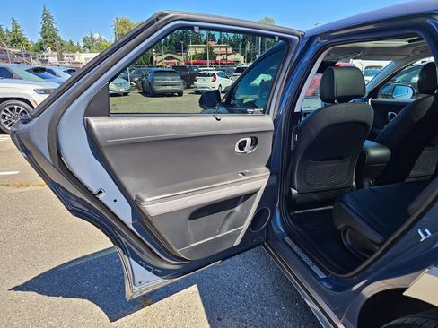 Used 2024 Hyundai Ioniq 5 Limited AWD/4WD image 15