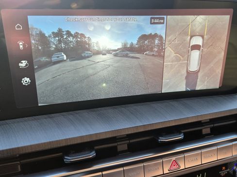 Used 2024 Kia Telluride SX Prestige w/ Towing Package image 24