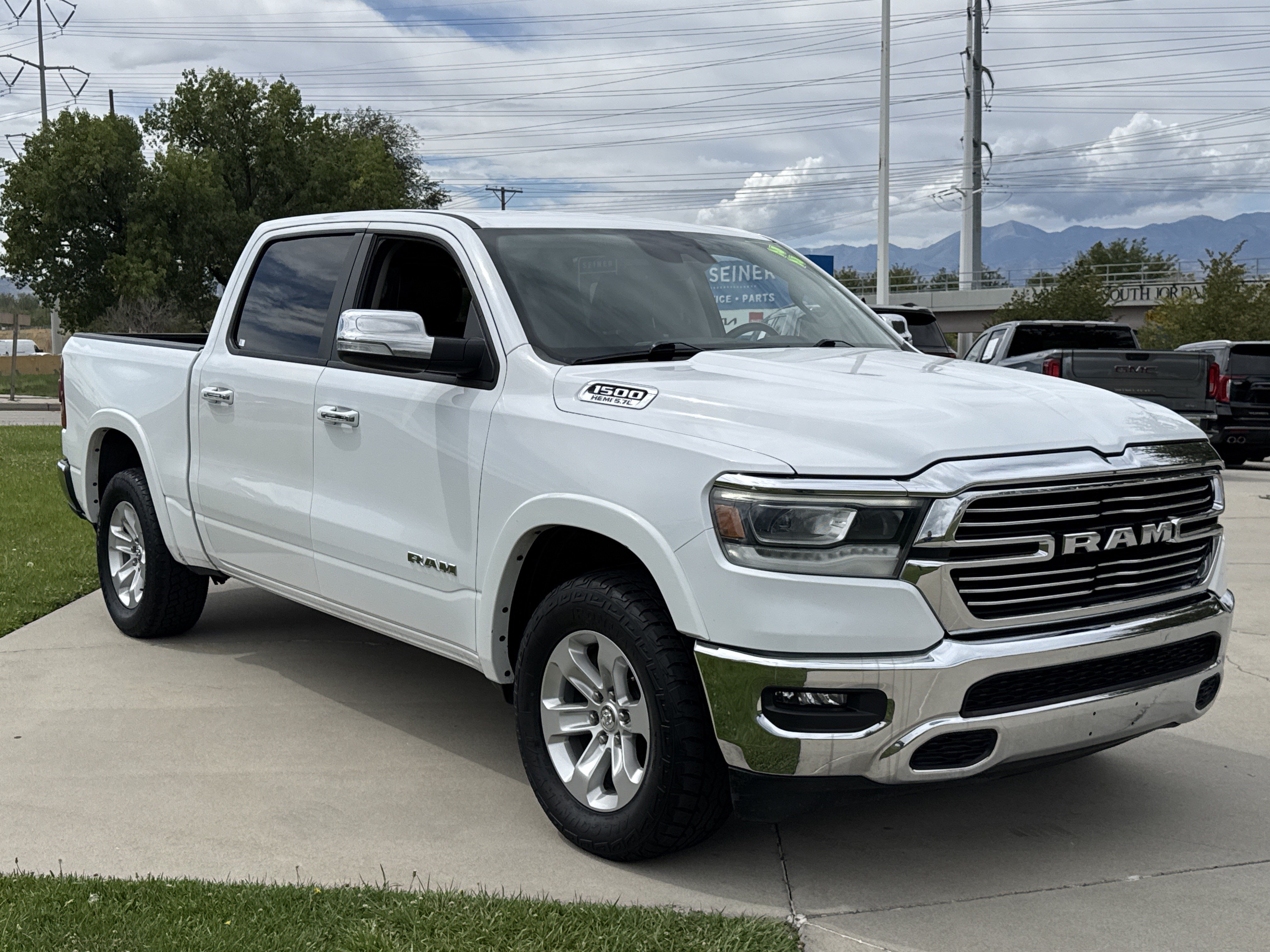 Used 2022 RAM 1500 Laramie AWD/4WD image 7