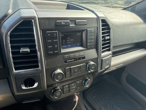 Used 2017 Ford F150 XLT image 6