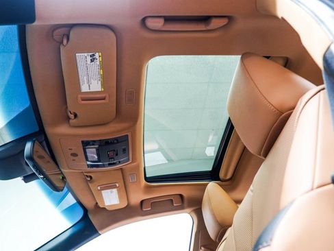 Used 2025 Lexus ES 350 w/ Premium Package FWD image 35