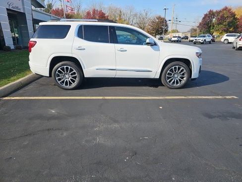 Used 2023 GMC Acadia Denali image 9