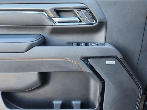 Used 2025 GMC Sierra 2500 AT4 w/ AT4 Premium Plus Package image 22