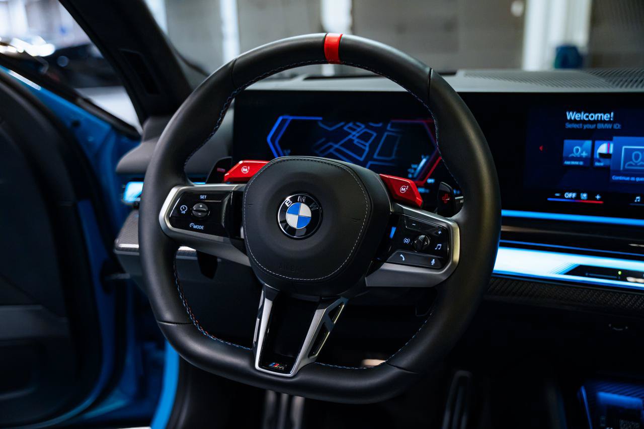 Used 2026 BMW M5 Touring AWD/4WD image 33